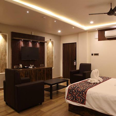 Dakshin Suites Srikakulam Zewnętrze zdjęcie
