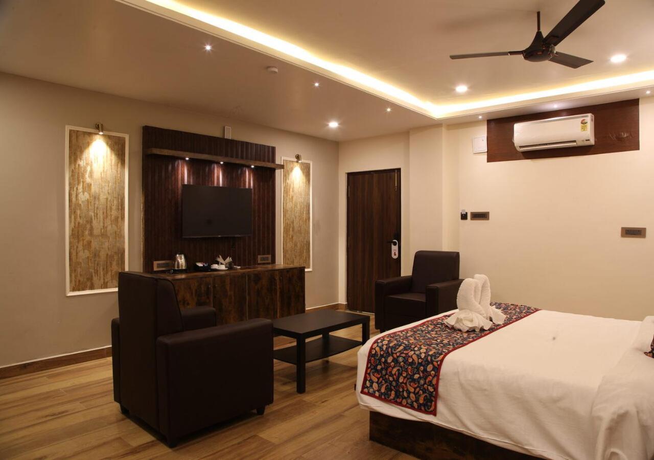Dakshin Suites Srikakulam Zewnętrze zdjęcie